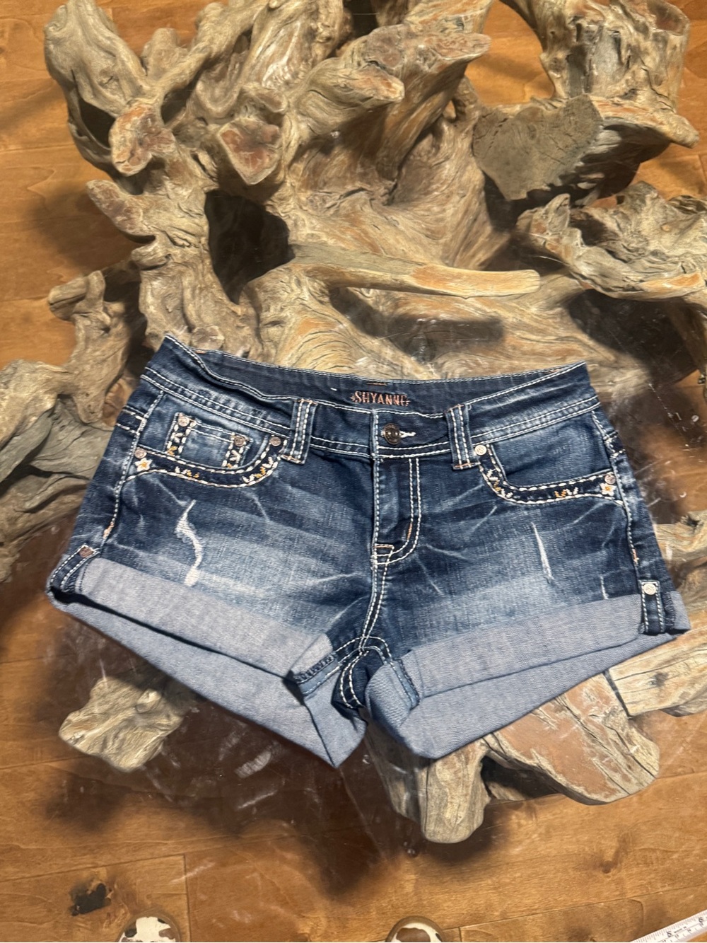 Shyanne Embroidered Cuffed Shorts
